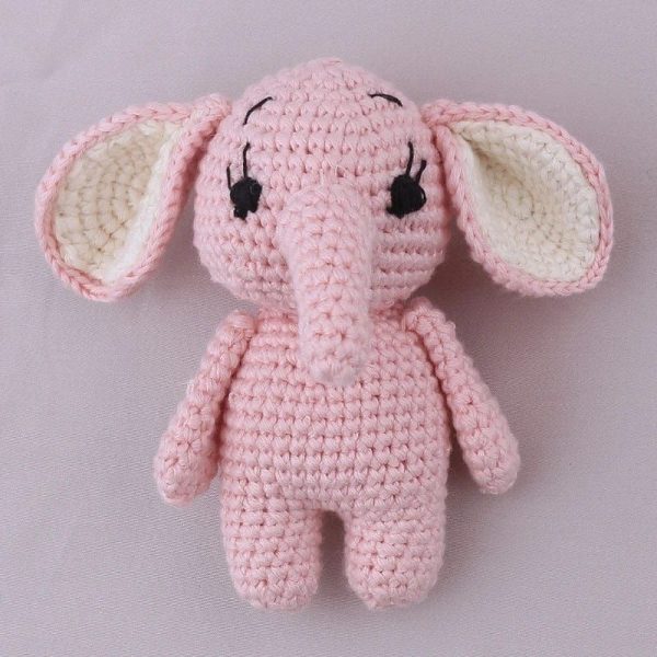 peluche crochet éléphant tout rose
