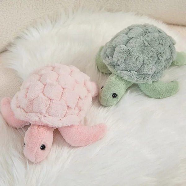 peluche tortue douce et colorée